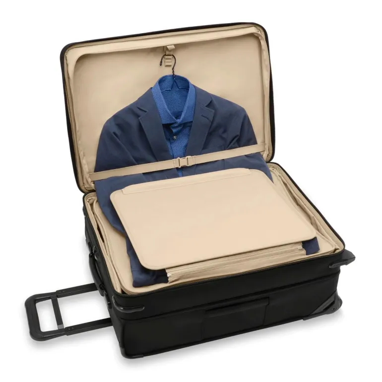 Briggs and Riley Baseline BLU126CX Medium Expandable Upright