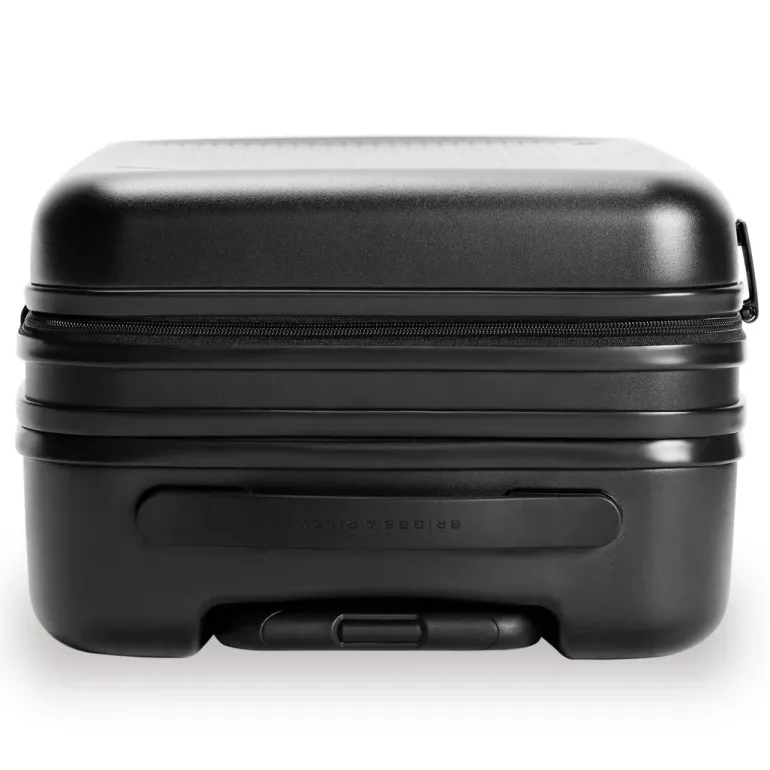 Briggs and Riley Sympatico Essential Carry-On Expandable Spinner