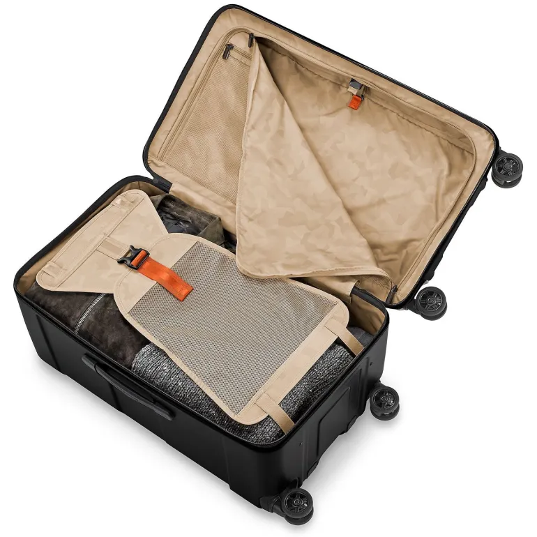 Briggs and Riley Torq QUT228SP Medium Trunk Spinner Stealth | Altman