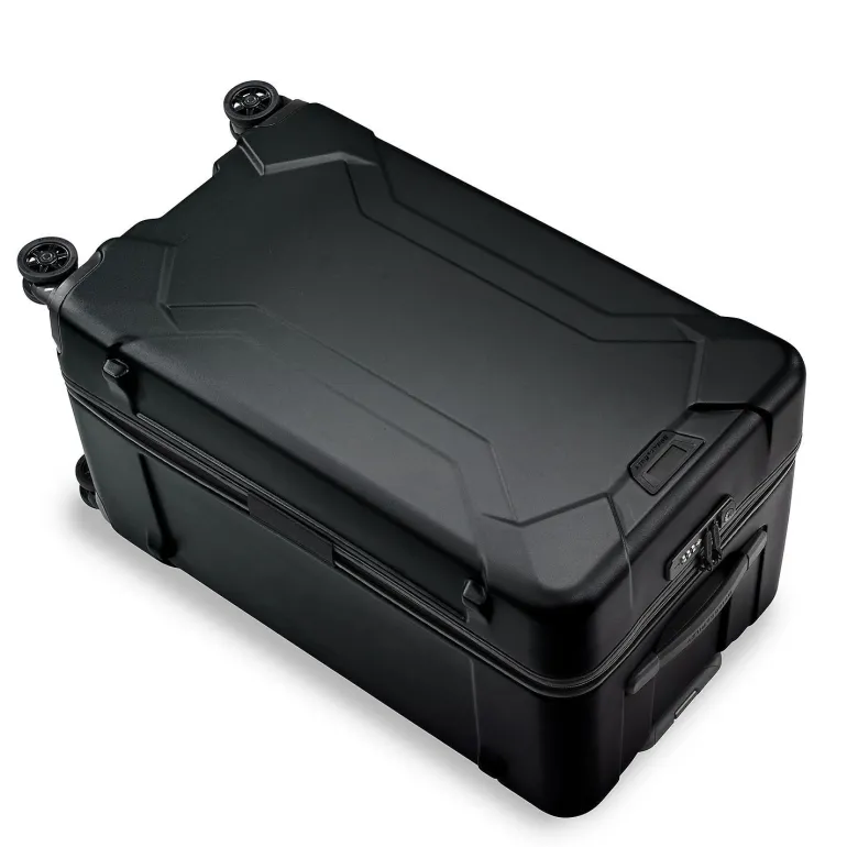 Briggs and Riley Torq QUT228SP Medium Trunk Spinner Stealth | Altman