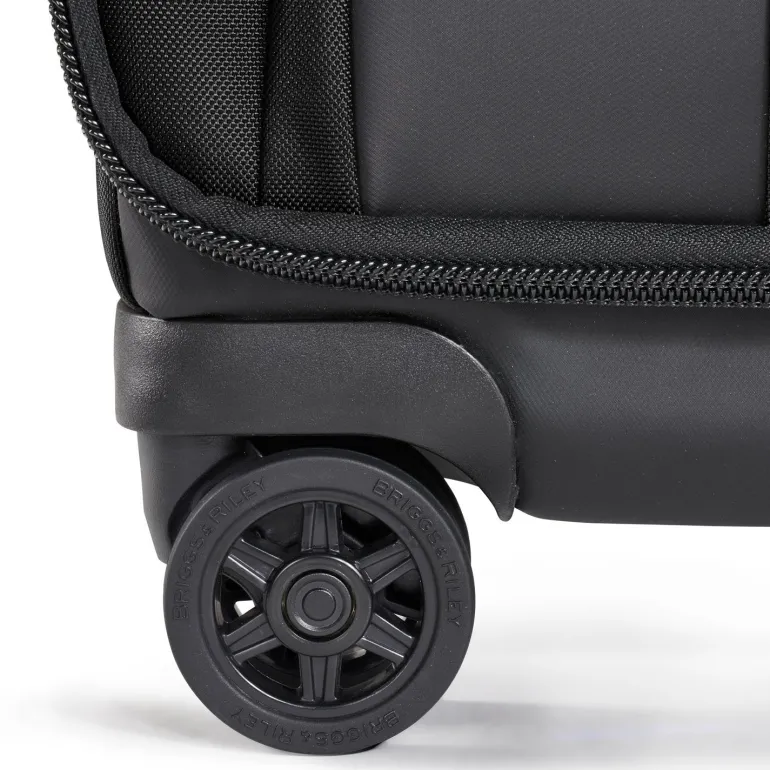 Briggs and Riley ZDX Domestic Carry on Expandable Spinner Black