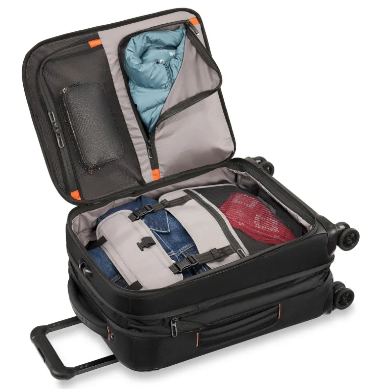 Briggs and Riley ZDX International Carry on Expandable Spinner Black