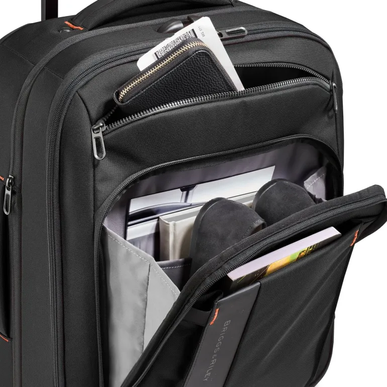 Briggs and Riley ZDX International Carry on Expandable Spinner Black