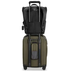 Briggs and Riley ZDX International Carry on Expandable Spinner Hunter