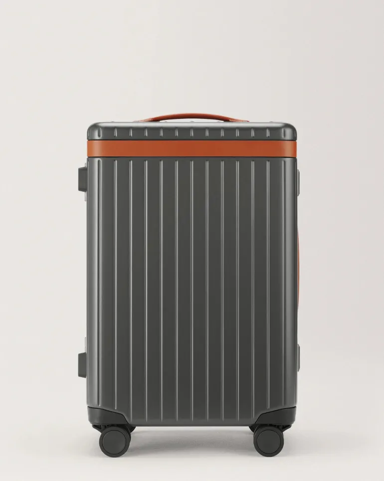 Carl Friedrik Hybrid The Carry-on