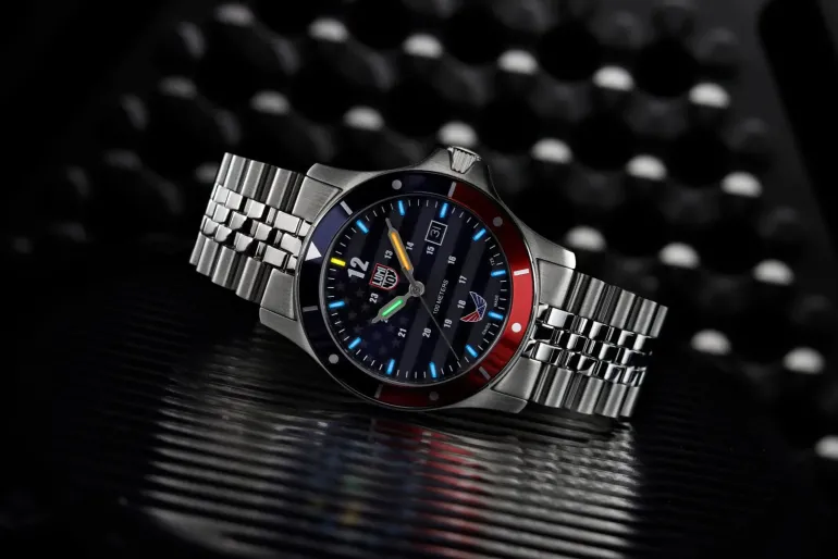 Luminox VOLITION AMERICA Minuteman Dress Watch 42 mm