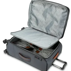 Montecito 2.0 Softside Medium Check-In Expandable Spinner