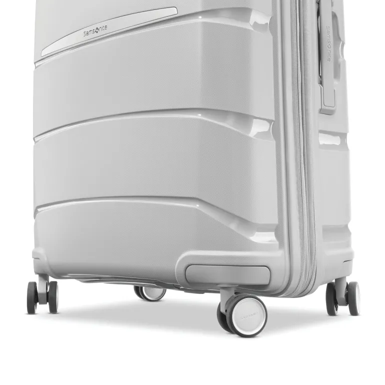 Samsonite Outline Pro Medium Spinner | Altman Luggage