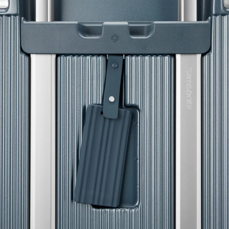 Samsonite Silhouette 18 Hardside Carry-On Spinner
