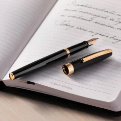 Sheaffer SAGARIS 9471 Gloss Black Fountain Pen With Gold Tone Trim