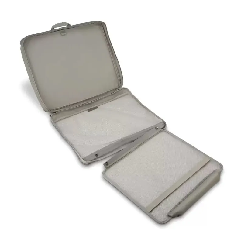 Silhouette 17 Medium Hardside Spinner