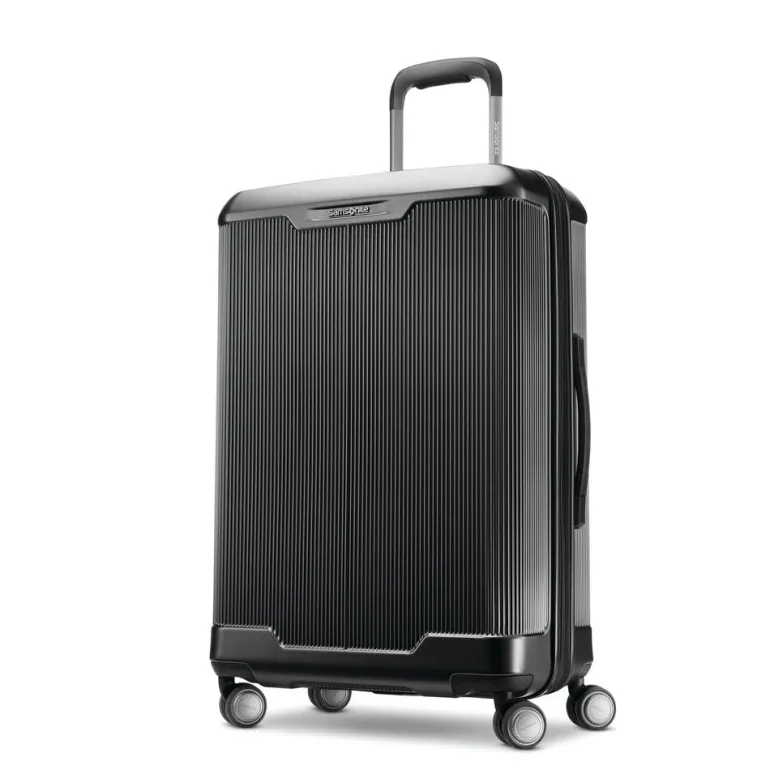Silhouette 17 Medium Hardside Spinner