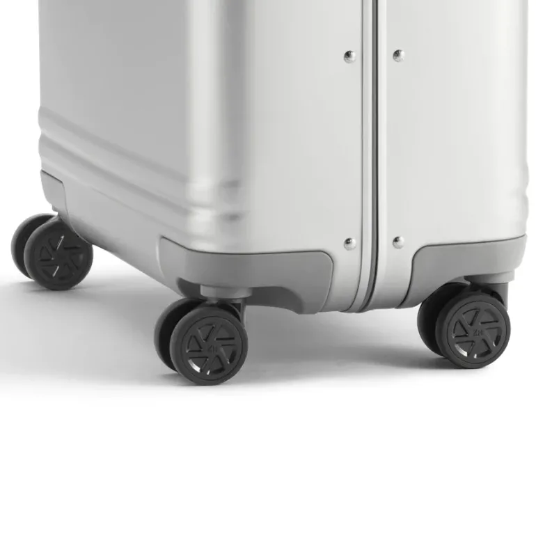 Zero Halliburton CLASSIC ALUMINUM 3.0 Business Case 28L