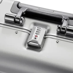 Zero Halliburton CLASSIC ALUMINUM 3.0 Business Case 28L