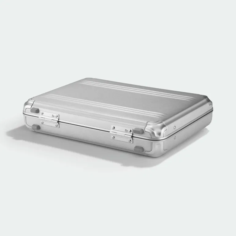 Zero Halliburton Pursuit Aluminum Medium Attache Case Silver