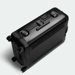Zero Halliburton Pursuit Aluminum Medium Travel Case