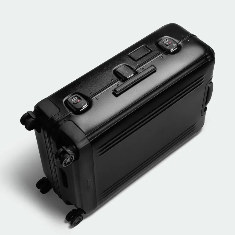 Zero Halliburton Pursuit Aluminum Medium Travel Case