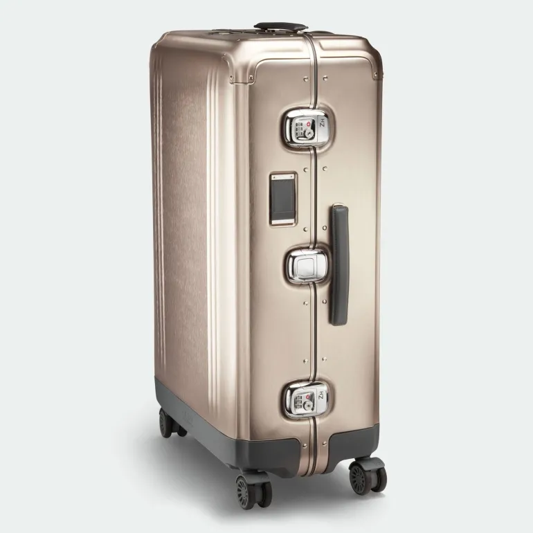 Zero Halliburton Pursuit Aluminum Medium Travel Case Silver